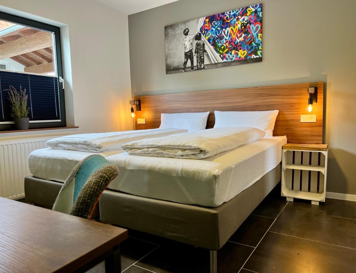 Junipro Apartments & Rooms Bosen-Eckelhausen Eksteriør bilde